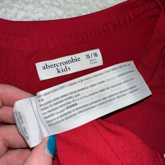 Abercrombie Kids Red Baby Yoda Star Wars Graphic Tee Size 15/16 NWOT - Picture 6 of 10